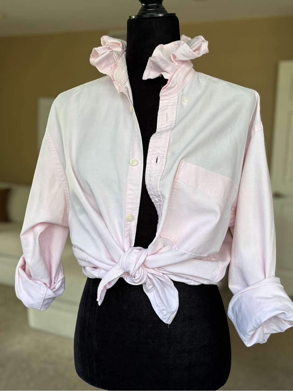 Reworked IZOD Light Pink Ruffle Collar Button-Front Shirt size s/m